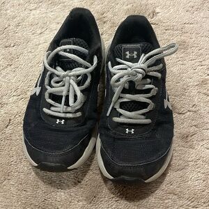 Kids Under Armour Tennis Shoes